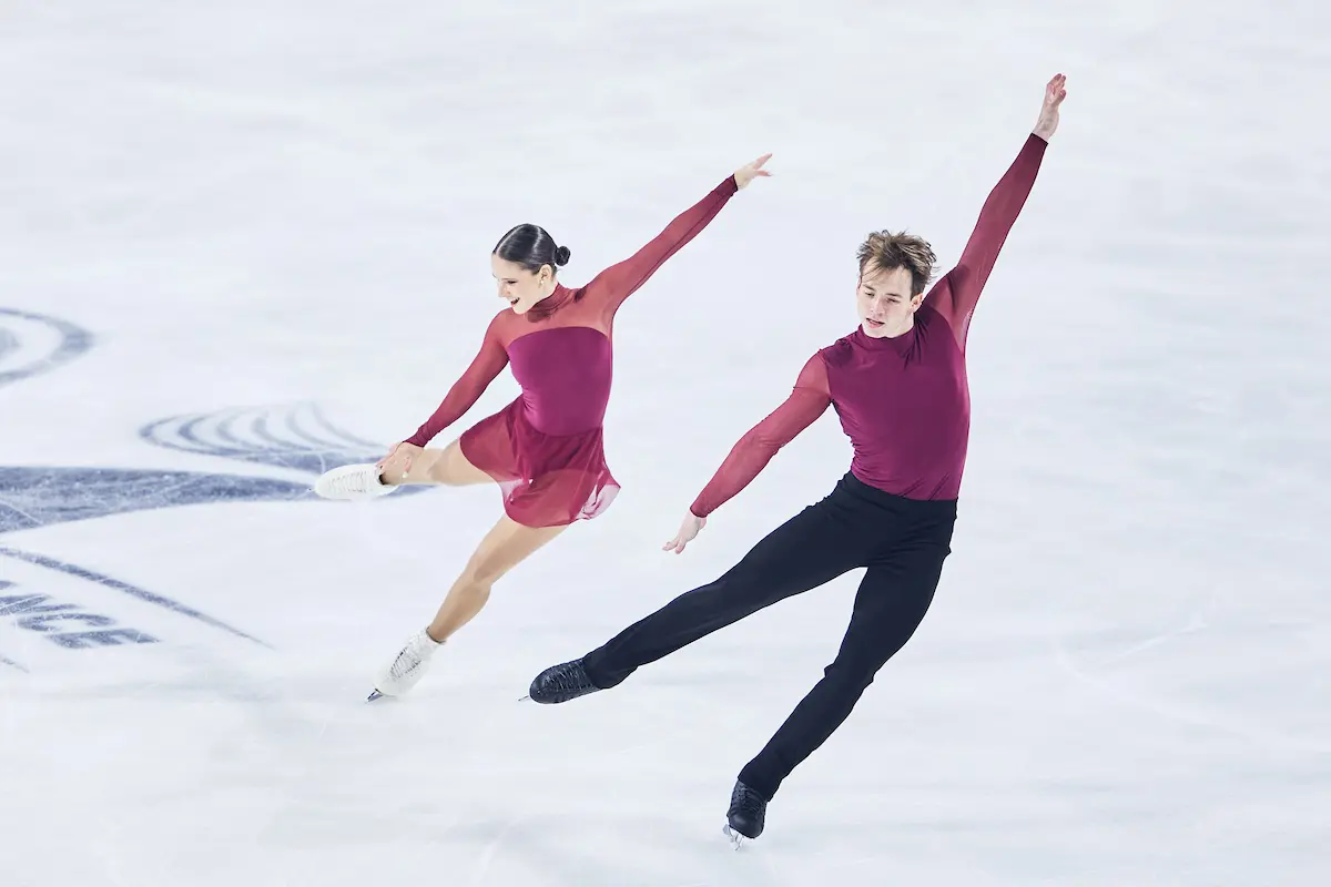 Maria Pavlova - Alexei Sviatchenko aus Ungarn, Eiskunstlauf-Paar im Kurzprogramm