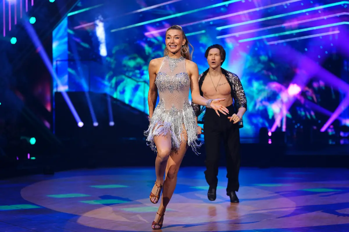 Anna-Carina Woitschack und Evgeny Vinokurov bei ihrem Flirty Cha Cha Cha - Let's dance 6.3.2026