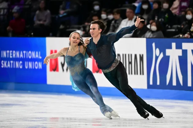 Eiskunstlauf Junioren-WM 4.–7. März 2026 in Tallinn - Ergebnisse, Übertragungen, Zeitplan - hier im Bild Hana Maria Aboian - Daniil Veselukhin, Eistanz-Paar aus den USA, die Favoriten im Eistanz hier in ihrer Kür