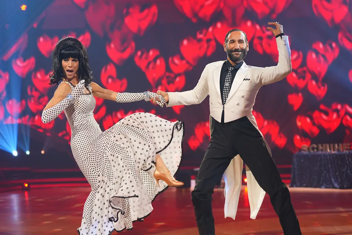 Esther Schweins und Massimo Sinato bei Let's dance 29.3.2026 beim Slowfox