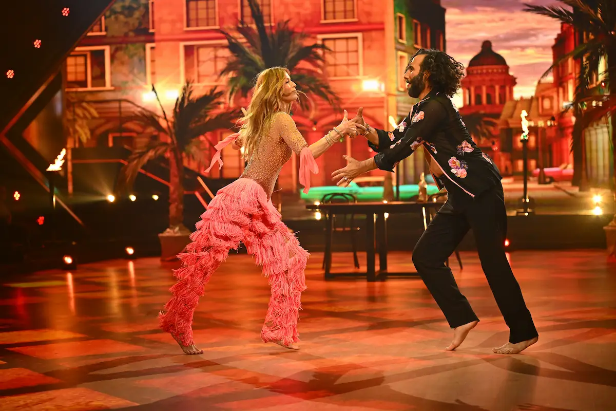 Esther Schweins und Massimo Sinato mit einer guten Salsa