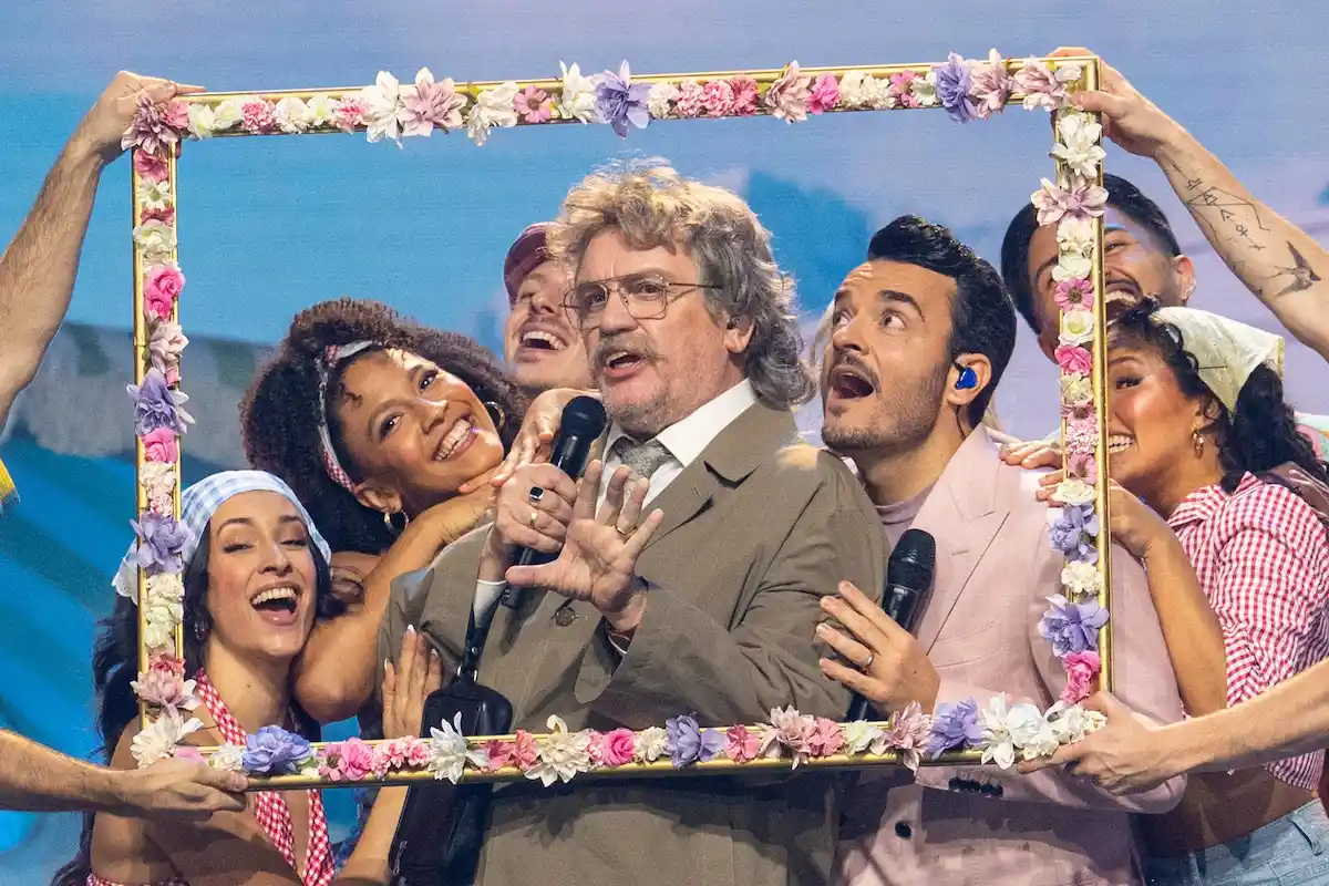 Hape Kerkeling als Horst Schlämmer mit Tänzerinnen in der Giovanni-Zarrella-Show am 14.3.2026