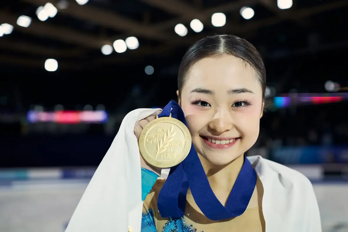 Mao Shimada aus Japan Weltmeisterin bei der Junioren-WM Eiskunstlauf 2026