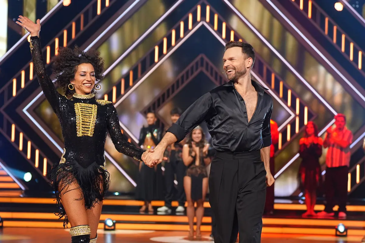 Tanz des Abends Let's dance am 29. März 2026 - Nadja Benaissa im Tanz-Duell - hier im Bild mit dem Kostüm aus dem Special und mit Vadim Garbuzov