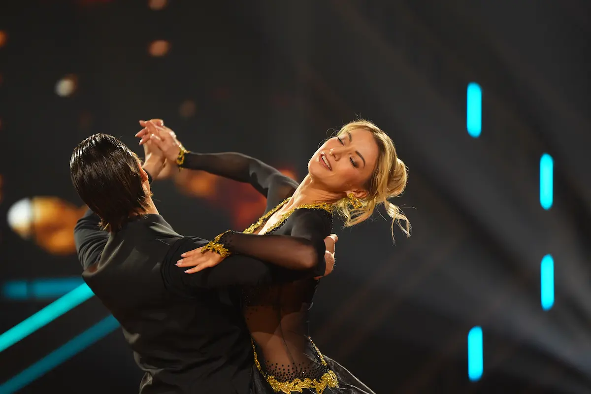 Anna-Carina Woitschack und Evgeny Vinokurov mit Wiener Walzer bei Let's dance am 24.4.2026