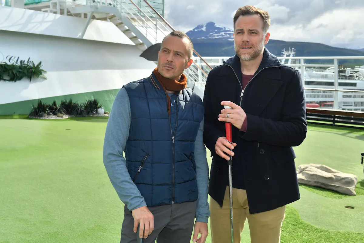Nikolaus Andresen (Barnaby Metschurat) und Dominik Dahlke (Bernhard Piesk) in ihren Rolen beim Traumschiff 5.4.2026 (Ostern, Island)
