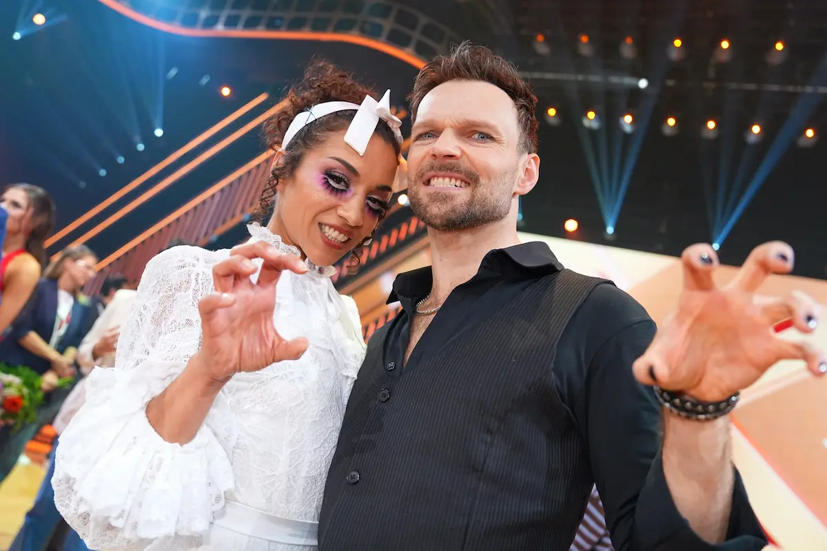 Tanz des Abends bei Let's dance am 10. April 2026 - Nadja Benaissa und Vadim Garbuzov mit ihrem Charleston