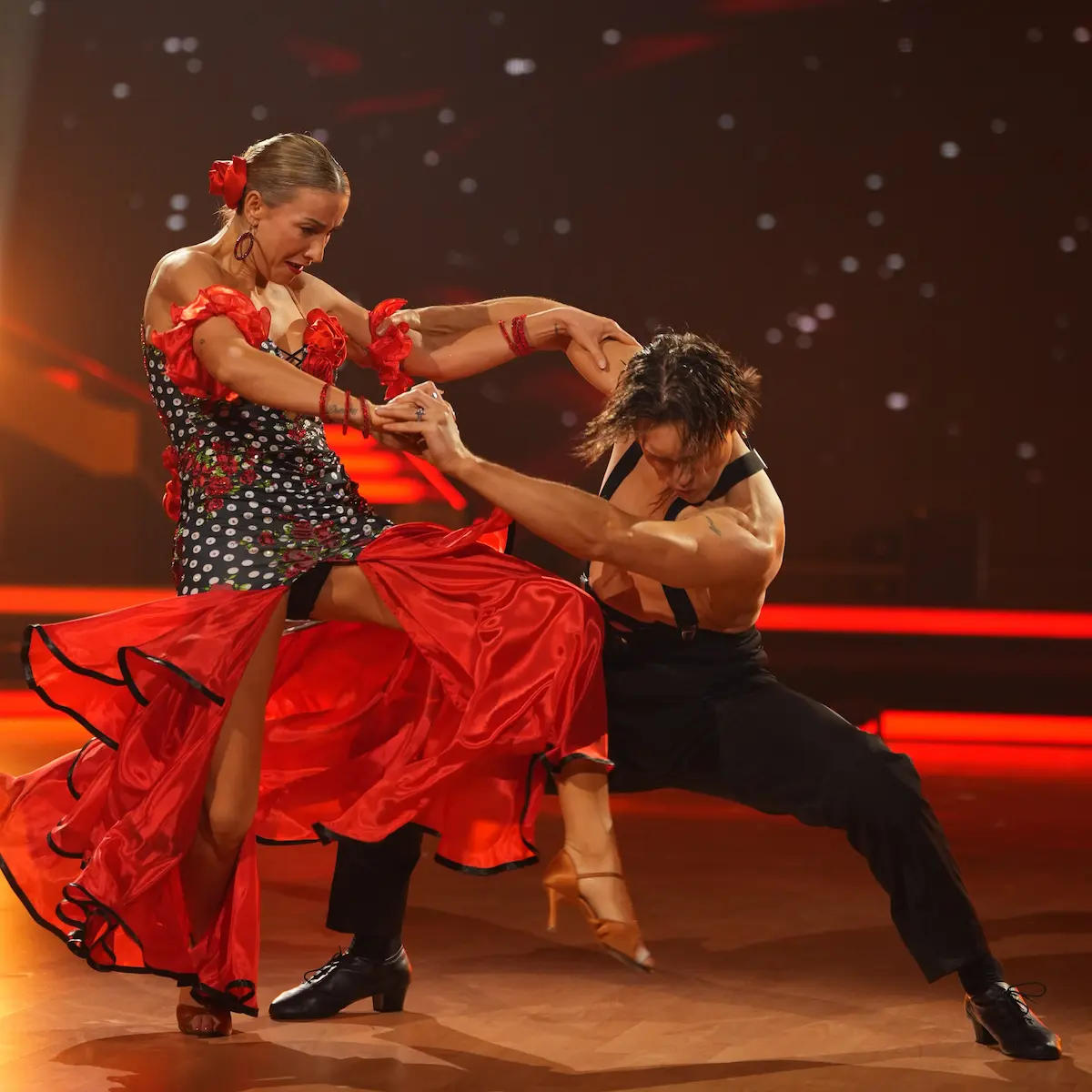 Anna-Carina Woitschack und Evgeny Vinokurov mit Paso doble bei Let's dance am 1.5.2026