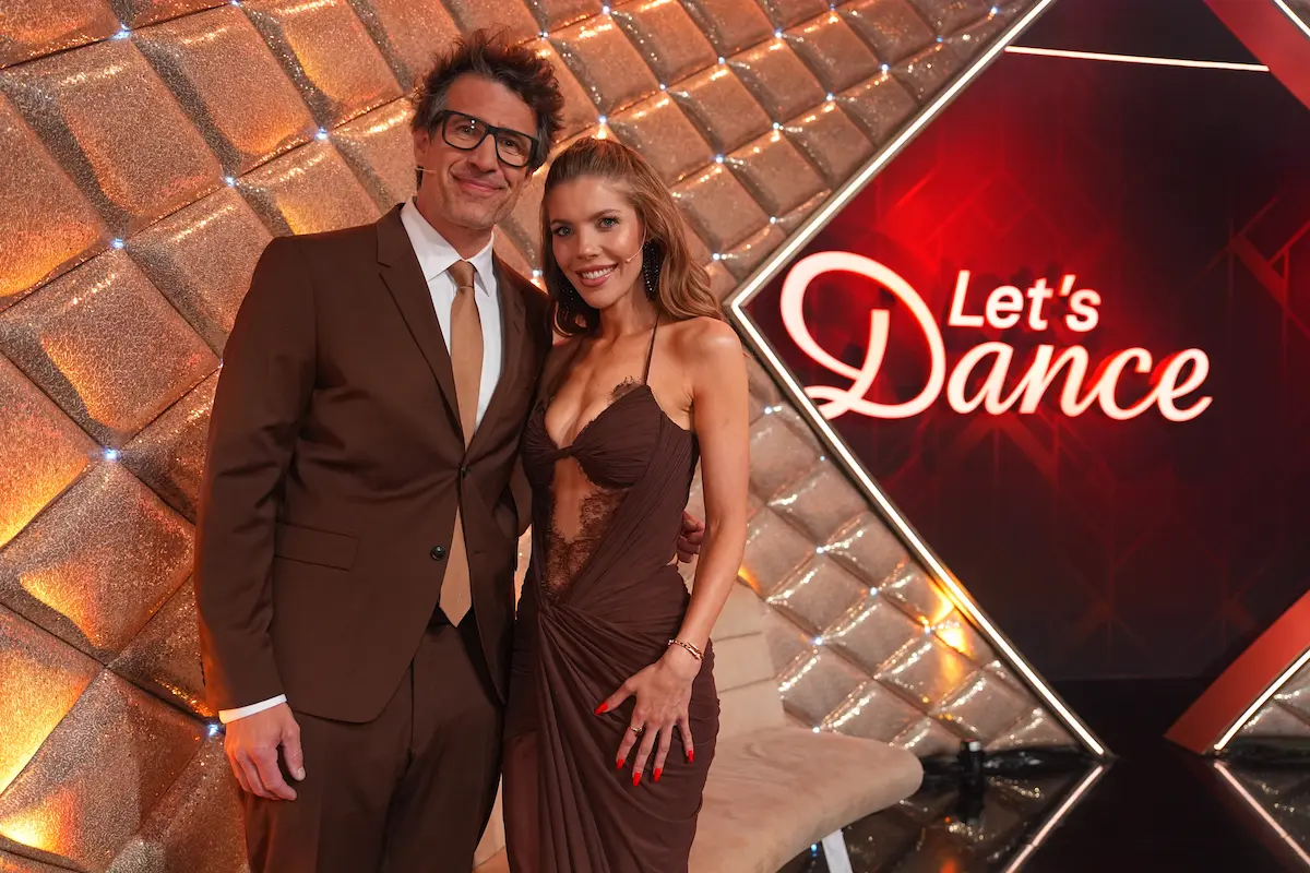 Daniel Hartwich, Victoria Swarovski - Moderatoren bei Let's dance 8.5.2026