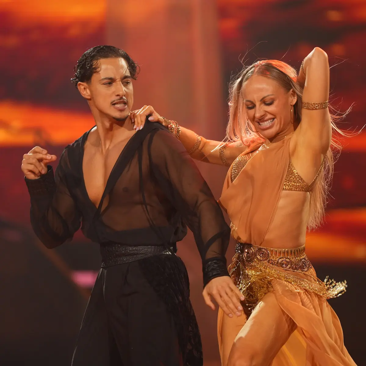 Milano und Marta Arndt mit Samba bei Let's dance am 1.5.2026