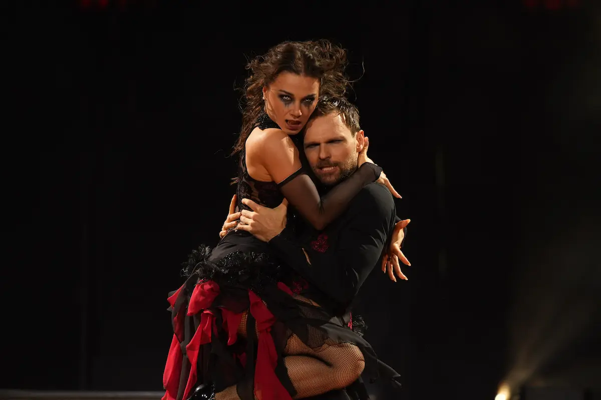 Anastasia Maruster und Vadim Garbuzov mit dem Tanz des Abends bei der Profi-Challenge Let's dance am 5.6.2026 - Tanz Tango, Motto Horror