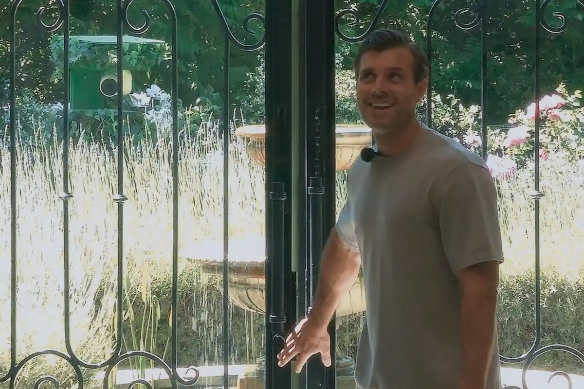 Bachelor 25.6.2026 - Tim überrumpelt die Kandidatinnen schon wieder in ihrer Villa