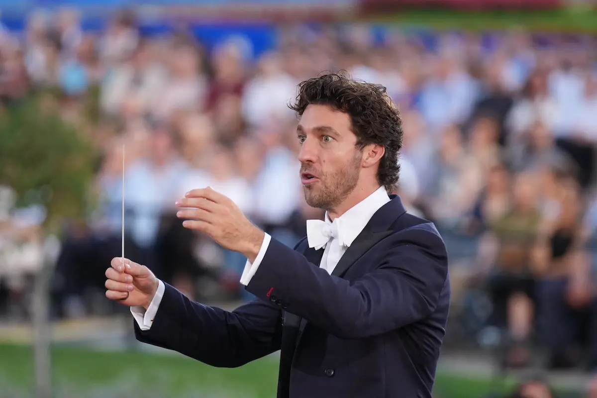 Lorenzo Viotti - Dirigent beim Sommernachtskonzert Wiener Philharmoniker 2026