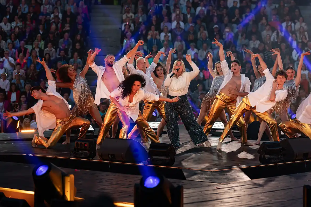 Maite Kelly mit Tänzern in Kitzbühel beim Schlagerbooom am 27.6.2026