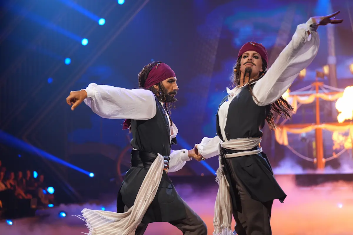 Massimo Sinato und Isabel Edvardsson bei Let's dance am 5.6.2026 - Profi-Challenge, Tanz Charleston, Motto Movies