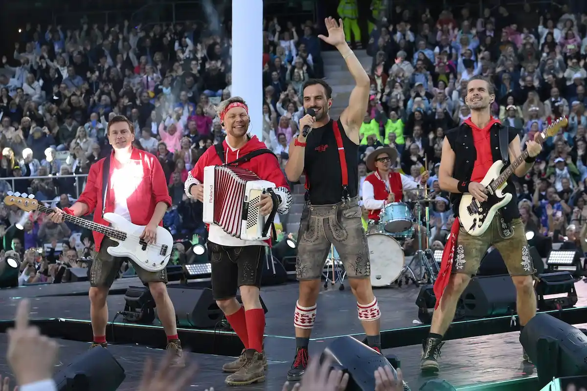 Mountain Crew in Kitzbühel beim Schlagerbooom am 27.6.2026