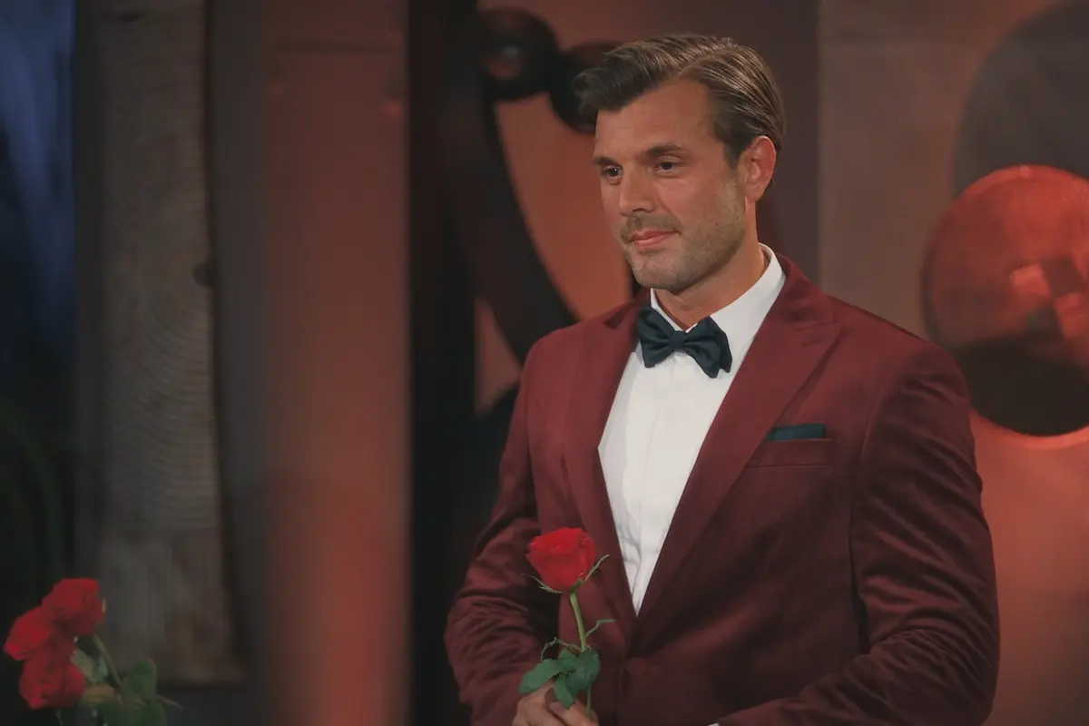 Tim bei der Rosen-Vergabe Bachelor 2.7.2026 - Folge 8