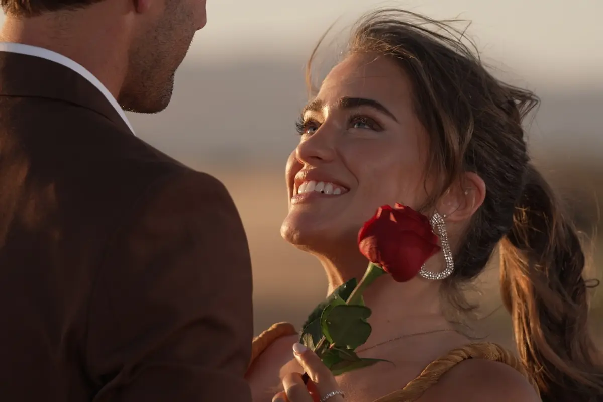 Vivi (Vivien) bekommt die letzte Rose von Tim im Finale Bachelor 9.7.2026