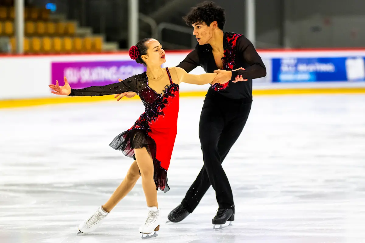 Warunya Katharina Salenbauch - Paiboon Hermann Salenbauch - Eistanz-Paar aus Deutschland beim Junior Grand Prix Riga 2026